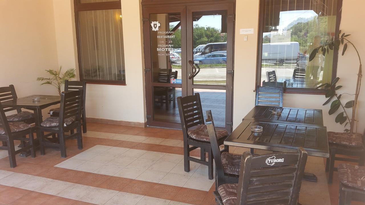 Motel Restaurant Lowe Дева Екстер'єр фото