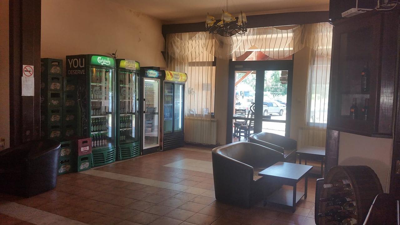 Motel Restaurant Lowe Дева Екстер'єр фото