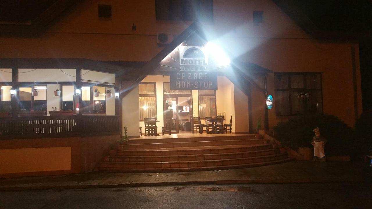 Motel Restaurant Lowe Дева Екстер'єр фото