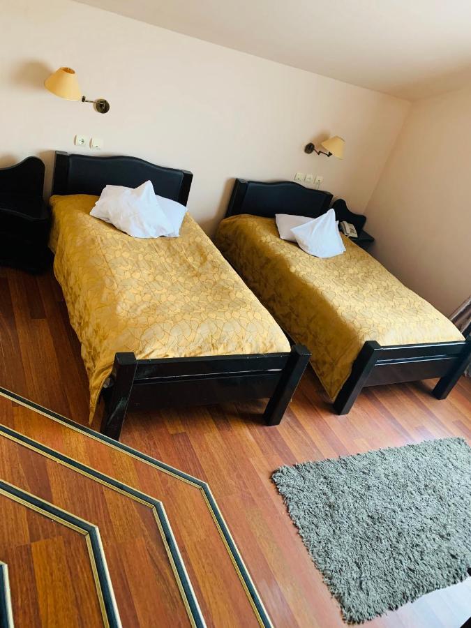 Motel Restaurant Lowe Дева Екстер'єр фото